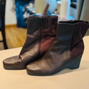 Easy Spirit Women’s Brown Wedge Ankle Boots